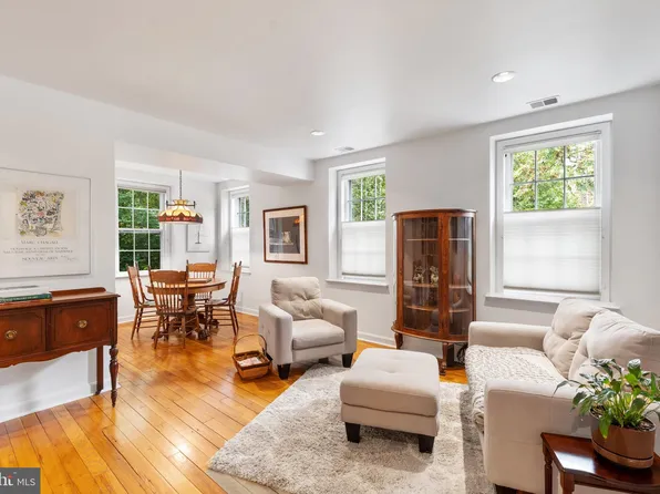 3740 39th St NW APT A151, Washington, DC 20016