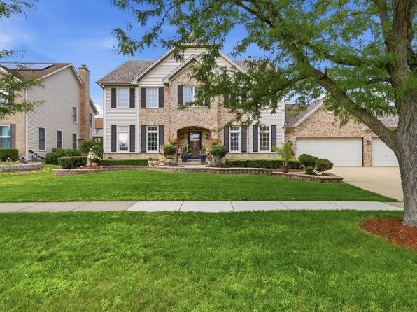 1116 Adler Ln, Carol Stream, IL 60188