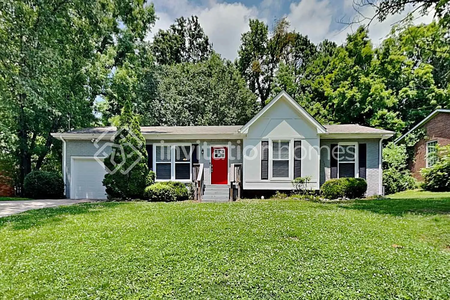 691 Frankfort Dr Nashville, TN 37076 — Photo 1