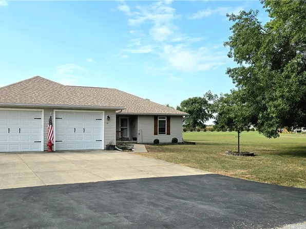 41 S Shrs, Sullivan, IL 61951