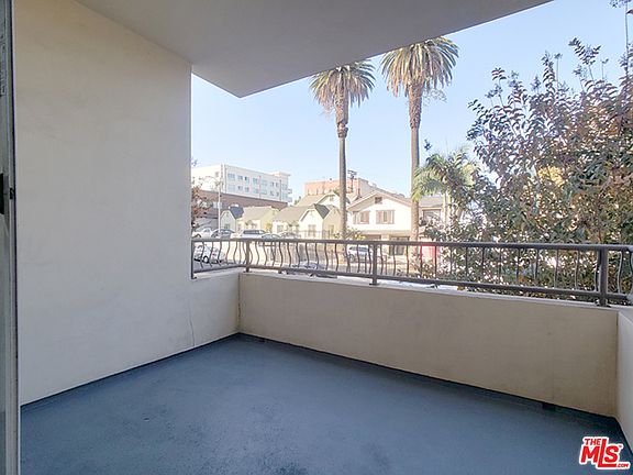 4th image of 962 S Gramercy Dr Unit 103