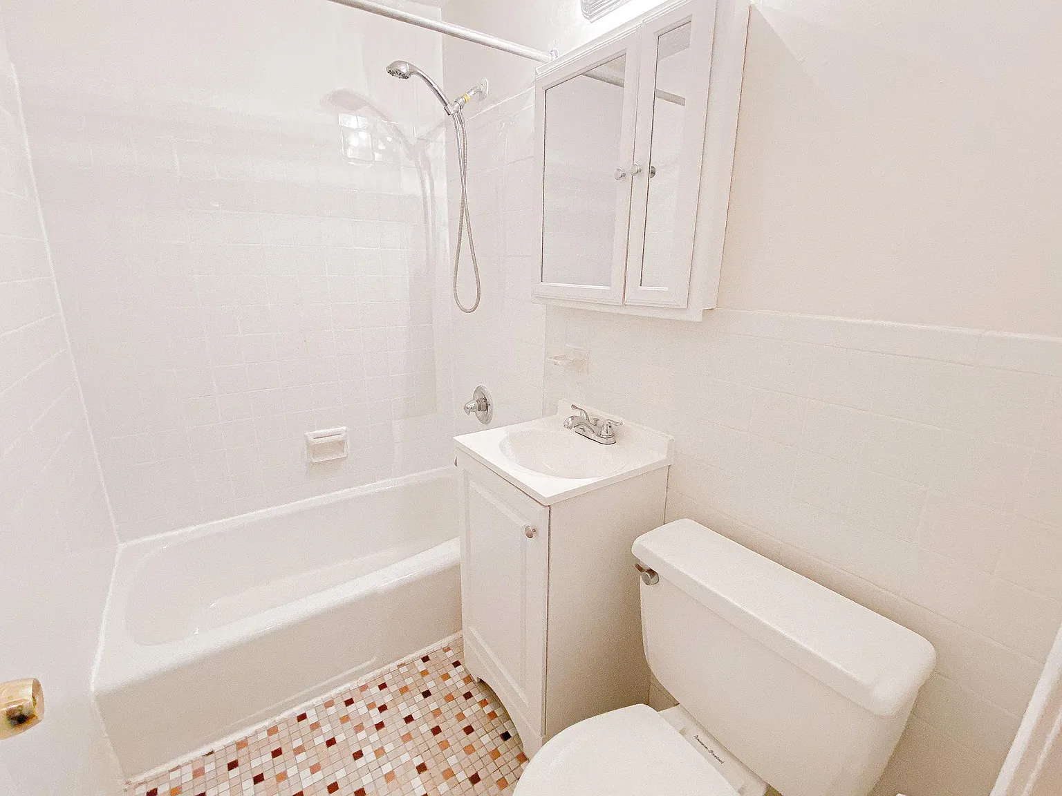 1 bed, 650 sqft, $1,105 — Photo 3