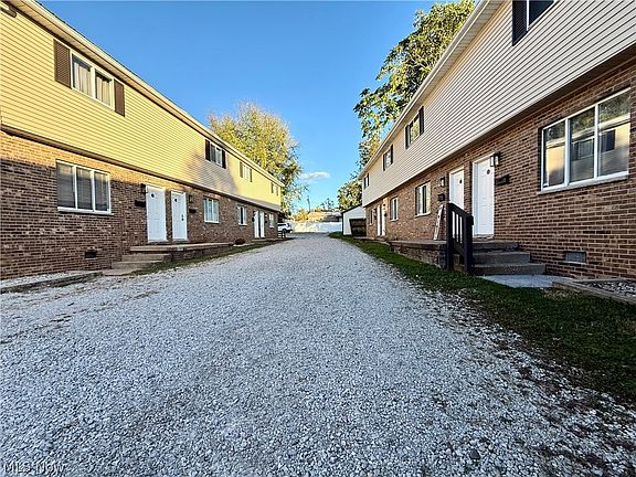 5th image of 2608 Avery St