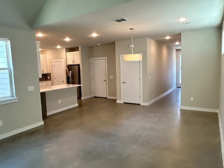 1229 Clifftop Ln — Photo 8