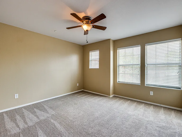 1123 Sophia St — Photo 8