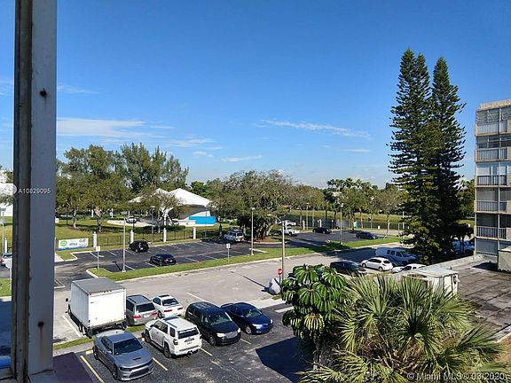 4th image of 16410 Miami Dr APT 408