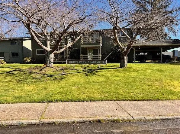 523 Ranch Rd #E2, Reedsport, OR 97467