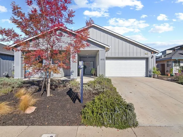 1972 Sugar Pine Dr, Oakdale, CA 95361