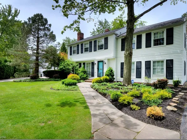 2670 Rocklyn Rd, Shaker Hts, OH 44122
