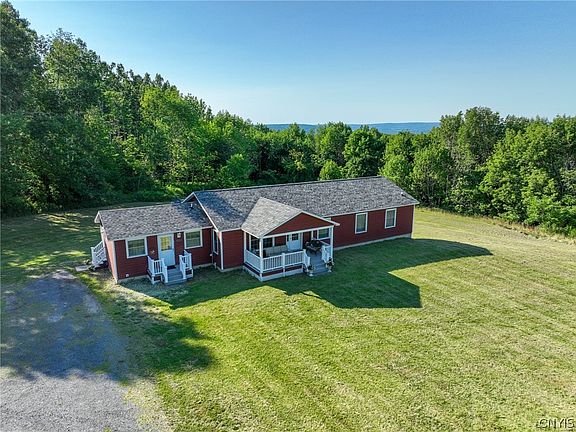 3rd image of 371 Bell Hill Rd