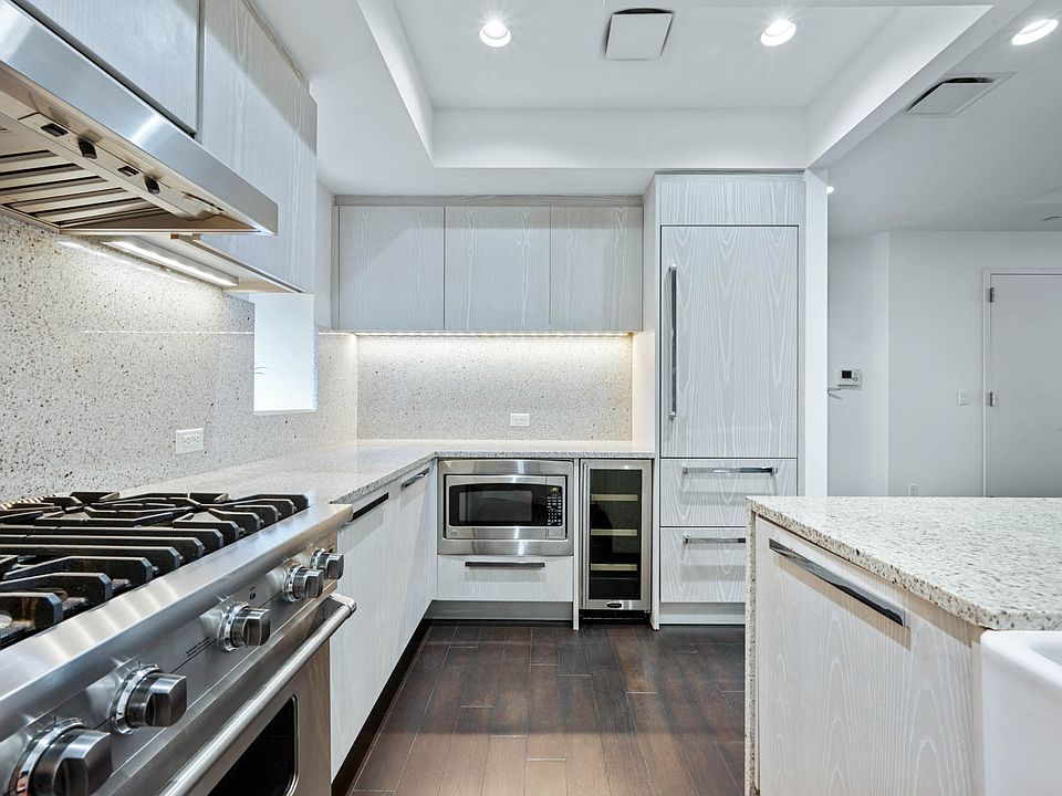 1st image of 37 Warren St APT 3C