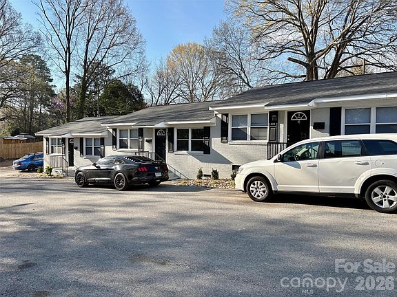 5th image of 1304 S York Rd