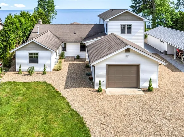 7569 Lake Shore Blvd, Madison, OH 44057