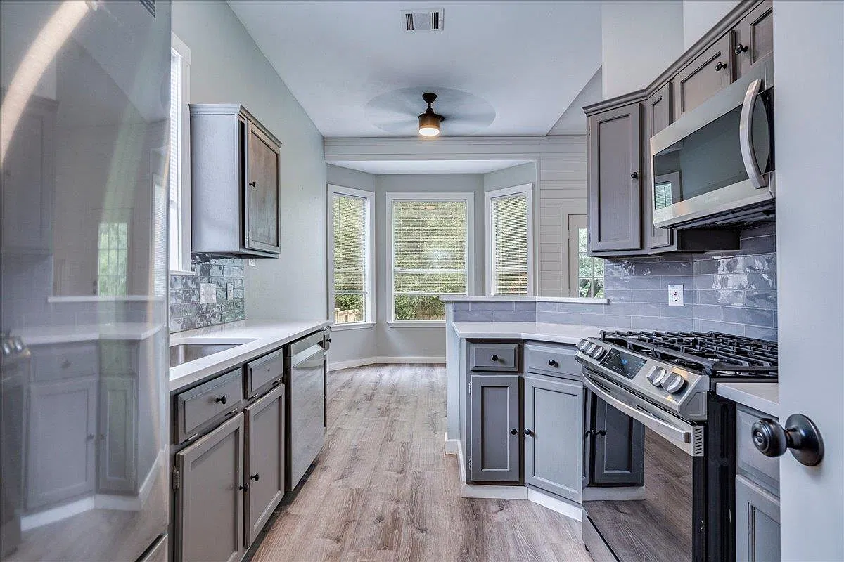 2 bed, 2.0 bath, 1092 sqft, $1,795 — Photo 4