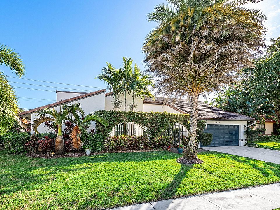 1st image of 2412 SW 23rd Cranbrook Drive