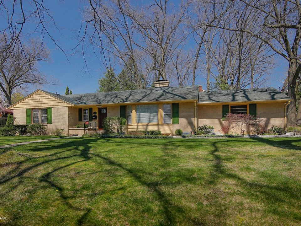 2210 Chevy Chase-101