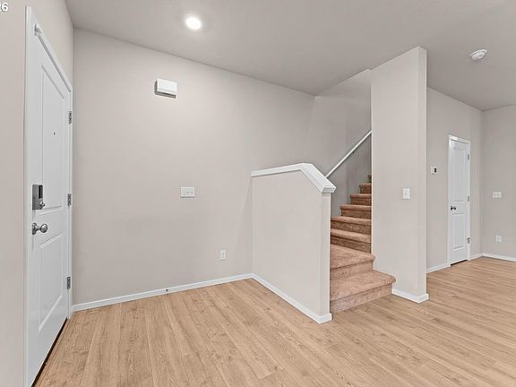 4th image of 16117 NW Reliance Ln