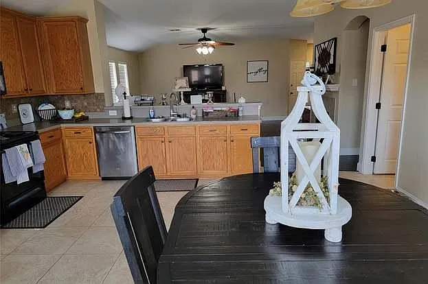 3001 Eastwood Dr — Photo 6