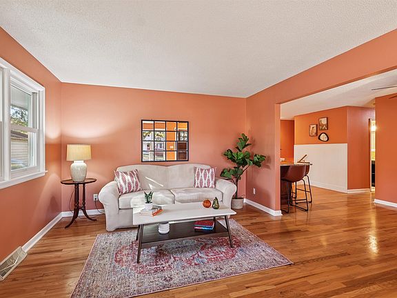 3rd image of 540 31st St