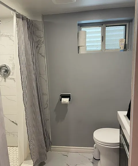975 Ossington Ave — Photo 10