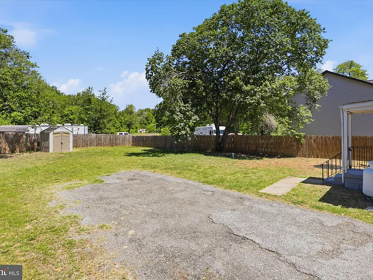5242 Sands Rd — Photo 22