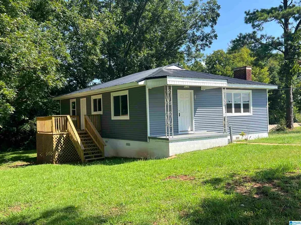 824 South St E, Talladega, AL 35160