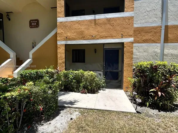 189 Lakeview Dr APT 103, Fort Lauderdale, FL 33326