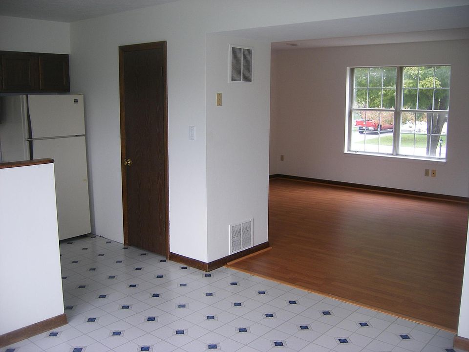 2nd image of 38 Conewago Dr