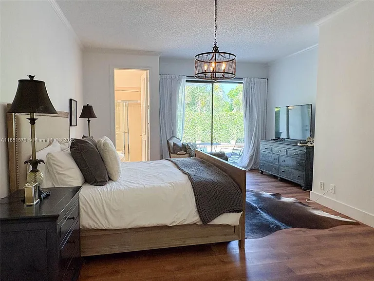 2530 Windsor Way Ct — Photo 16