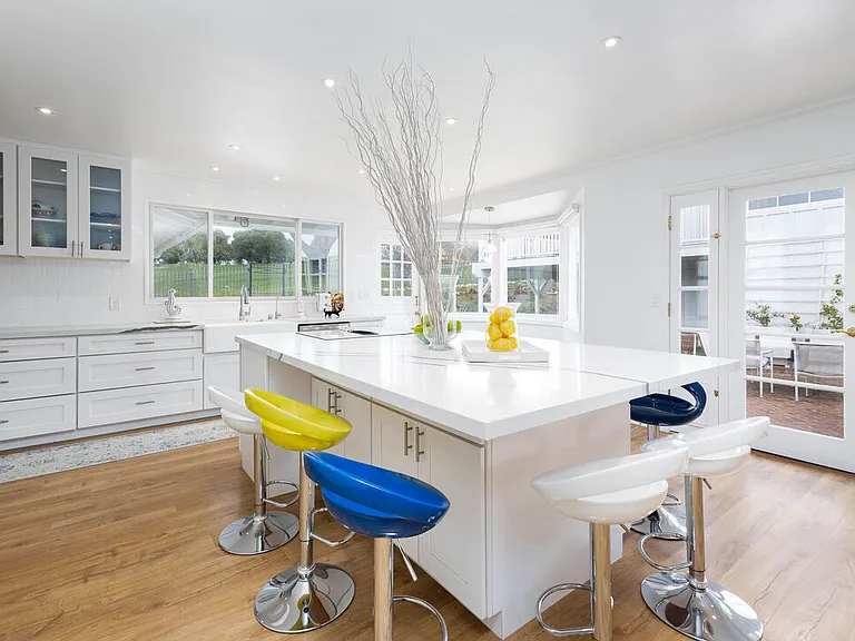 1110 W Muirlands Dr — Photo 11