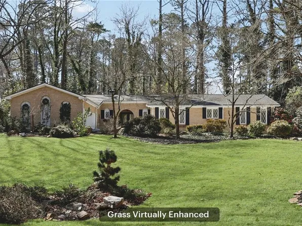 1885 Trotters Ln, Stone Mountain, GA 30087