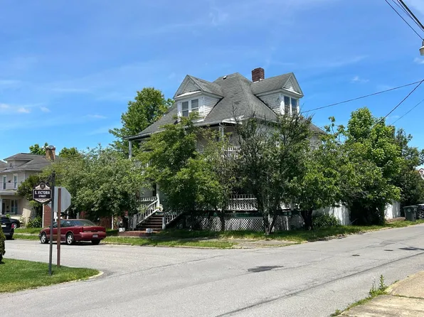 22 Elizabeth St, Buckhannon, WV 26201