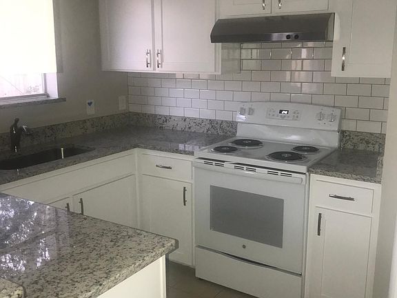 4th image of 3317 Harvard Dr