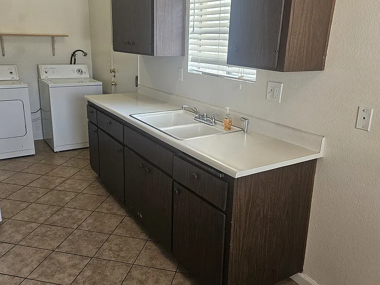2301 Corinto Ct — Photo 4