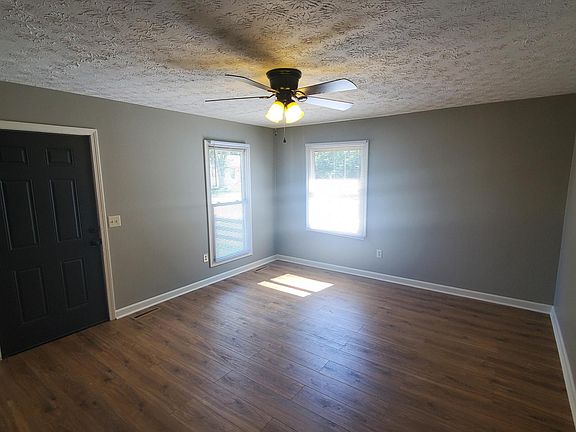 2nd image of 185 Northwood Dr #185