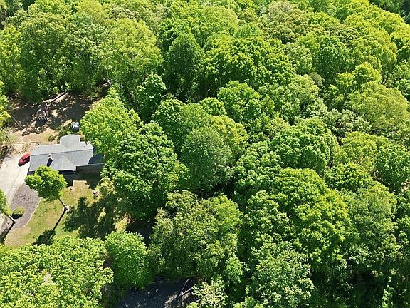 3rd image of 3691 Ledan Rd