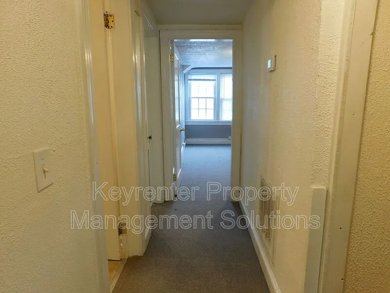 811 E Beverly St #B — Photo 23