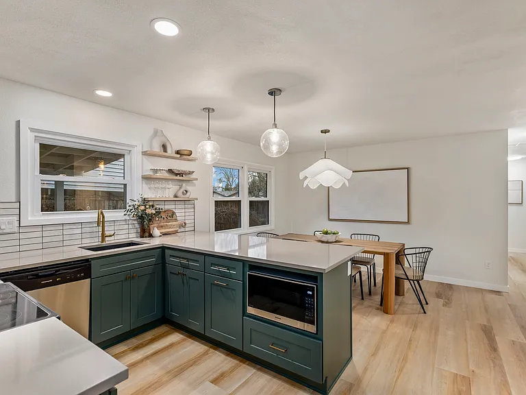 4725 NW Kahneeta Dr — Photo 11