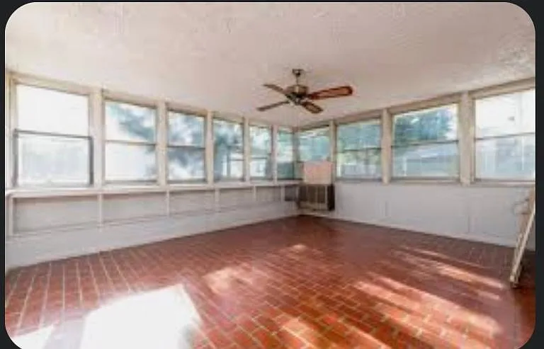 2231 N Roosevelt Ave — Photo 8