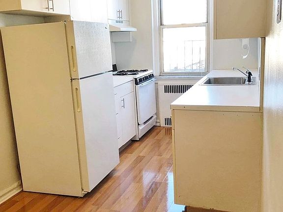 2nd image of 63-89 Saunders St #2BB
