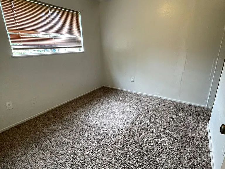 4641-6L Westwood Park Dr — Photo 13