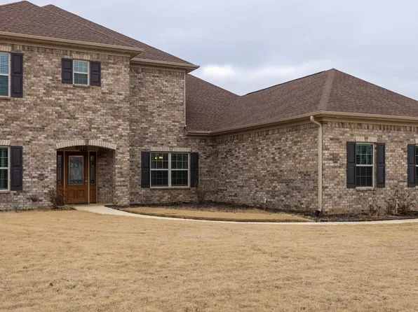 100 Blossom Rd, Toney, AL 35773