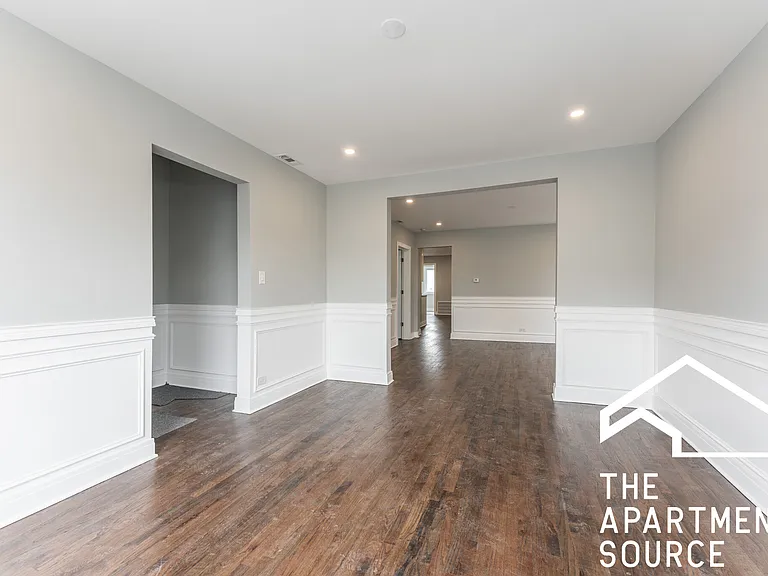 1923 N Pulaski Rd #1 — Photo 4