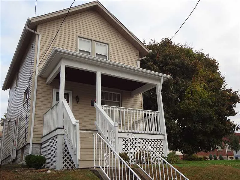 735 Speer St photo 1
