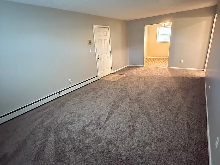 918 Pearson Cir #2 — Photo 4
