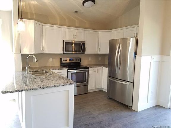 3rd image of 119 Camforth Dr
