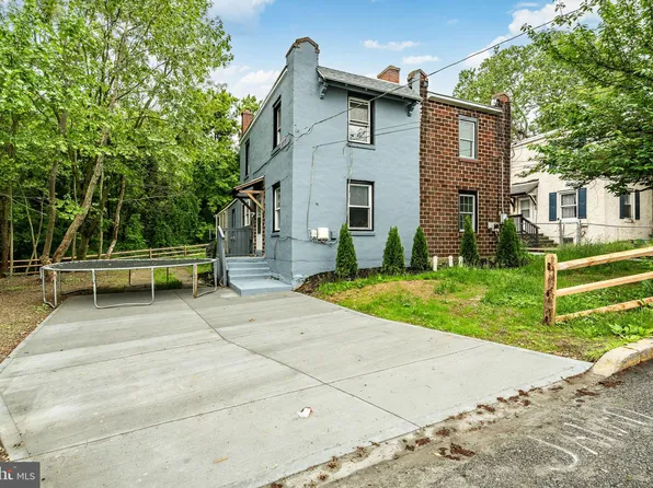 73 Wood St, Coatesville, PA 19320