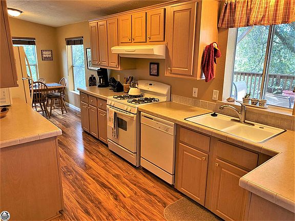 5th image of 19030 Jones Hill Ct #1
