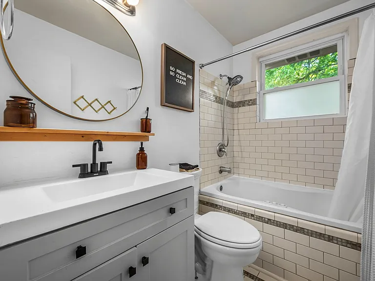 205 Cedar Dr — Photo 20