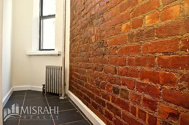 Rented by J Misrahi Realty Corp | media 30